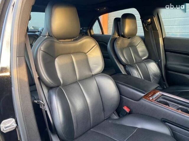 Линкольн Континенталь, объемом двигателя 3 л и пробегом 79 тыс. км за 12800 $, фото 8 на Automoto.ua