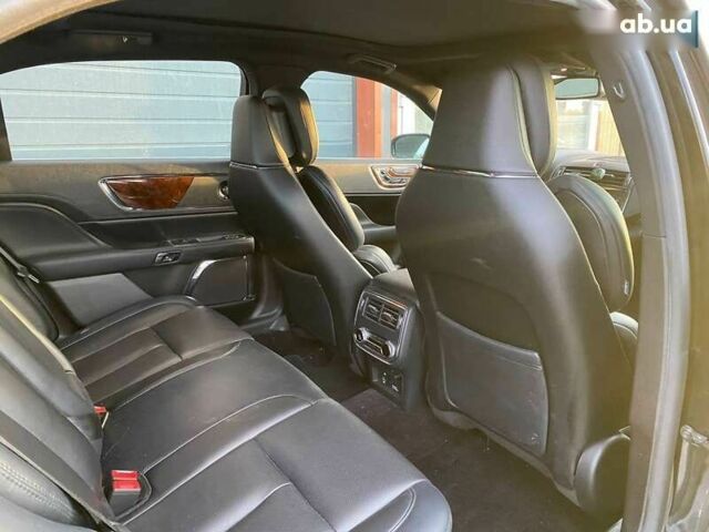 Линкольн Континенталь, объемом двигателя 3 л и пробегом 79 тыс. км за 12800 $, фото 11 на Automoto.ua