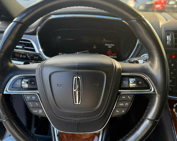 Сірий Лінкольн Континенталь, об'ємом двигуна 2.69 л та пробігом 136 тис. км за 16700 $, фото 15 на Automoto.ua