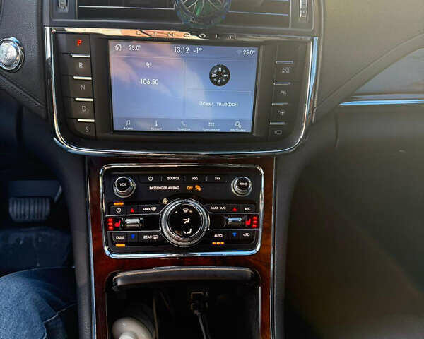 Сірий Лінкольн Континенталь, об'ємом двигуна 2.69 л та пробігом 136 тис. км за 16700 $, фото 13 на Automoto.ua