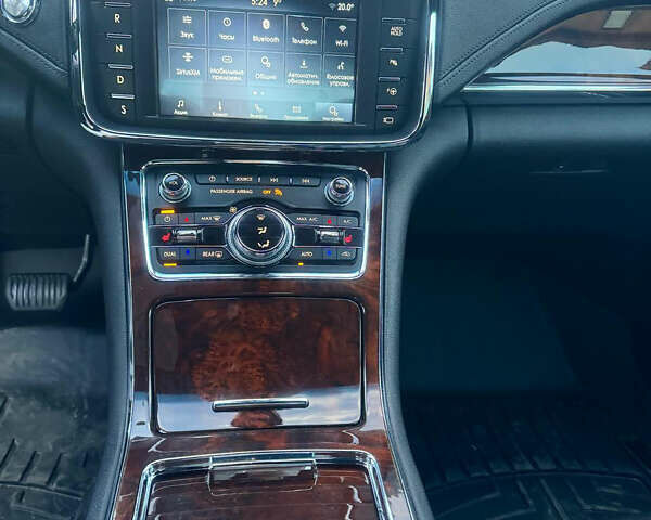 Сірий Лінкольн Континенталь, об'ємом двигуна 2.69 л та пробігом 136 тис. км за 16700 $, фото 5 на Automoto.ua