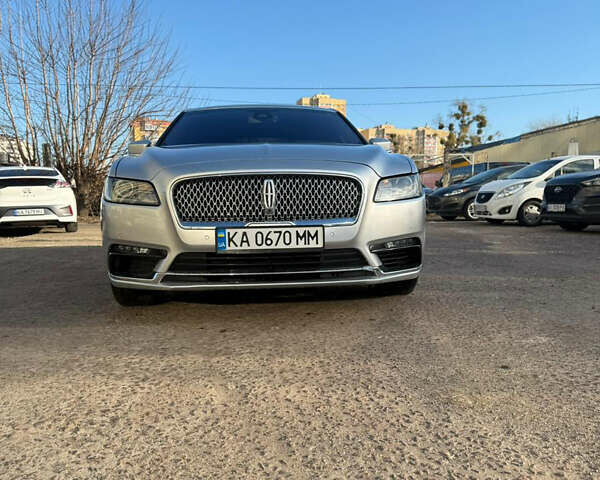 Сірий Лінкольн Континенталь, об'ємом двигуна 2.69 л та пробігом 136 тис. км за 16700 $, фото 1 на Automoto.ua