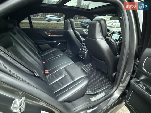 Серый Линкольн Континенталь, объемом двигателя 3.73 л и пробегом 82 тыс. км за 22000 $, фото 8 на Automoto.ua