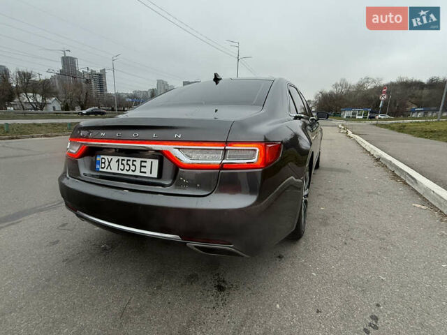Серый Линкольн Континенталь, объемом двигателя 3.73 л и пробегом 82 тыс. км за 22000 $, фото 19 на Automoto.ua