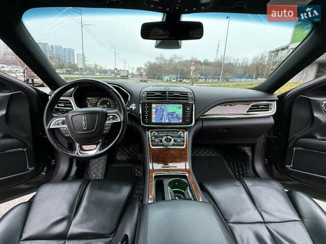 Серый Линкольн Континенталь, объемом двигателя 3.73 л и пробегом 82 тыс. км за 22000 $, фото 3 на Automoto.ua