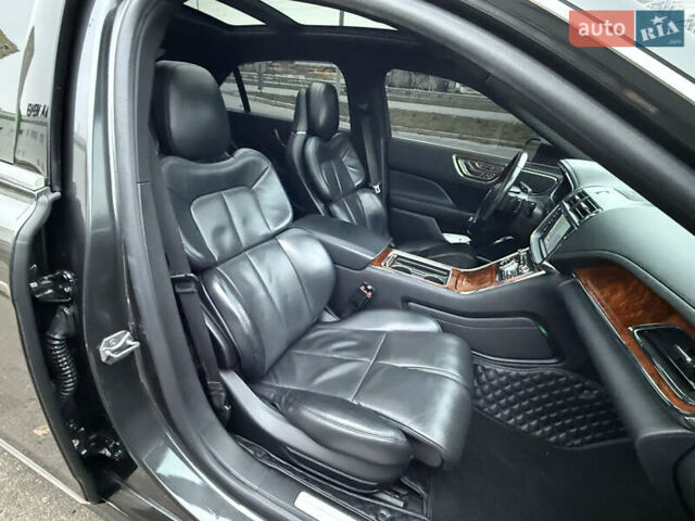 Серый Линкольн Континенталь, объемом двигателя 3.73 л и пробегом 82 тыс. км за 22000 $, фото 9 на Automoto.ua