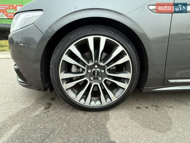 Серый Линкольн Континенталь, объемом двигателя 3.73 л и пробегом 82 тыс. км за 22000 $, фото 13 на Automoto.ua