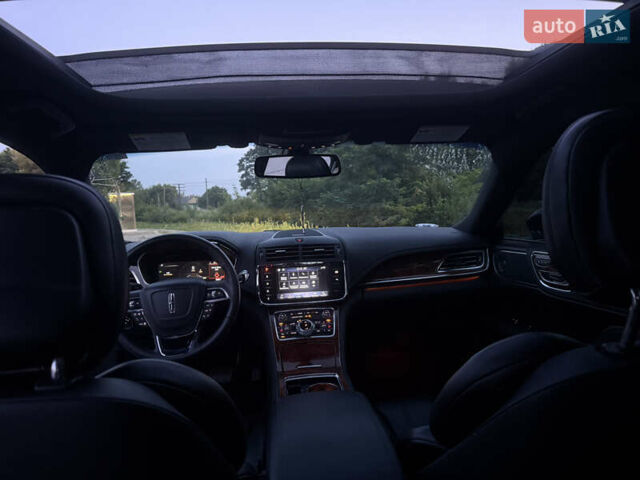 Серый Линкольн Континенталь, объемом двигателя 3.73 л и пробегом 52 тыс. км за 23000 $, фото 7 на Automoto.ua