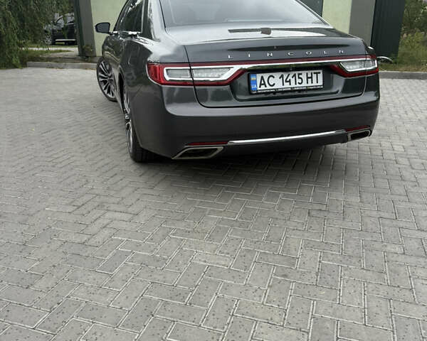 Серый Линкольн Континенталь, объемом двигателя 3.73 л и пробегом 52 тыс. км за 23000 $, фото 1 на Automoto.ua