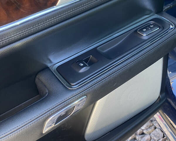 Синий Линкольн Континенталь, объемом двигателя 2.96 л и пробегом 67 тыс. км за 19900 $, фото 18 на Automoto.ua