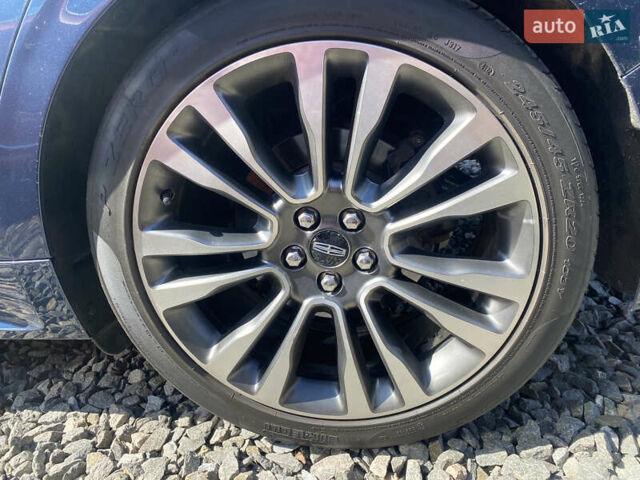 Синий Линкольн Континенталь, объемом двигателя 2.96 л и пробегом 67 тыс. км за 19900 $, фото 23 на Automoto.ua