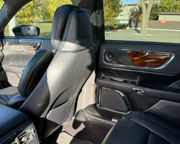 Синий Линкольн Континенталь, объемом двигателя 2.96 л и пробегом 108 тыс. км за 18500 $, фото 20 на Automoto.ua