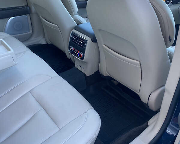 Синий Линкольн Континенталь, объемом двигателя 3 л и пробегом 54 тыс. км за 23800 $, фото 24 на Automoto.ua