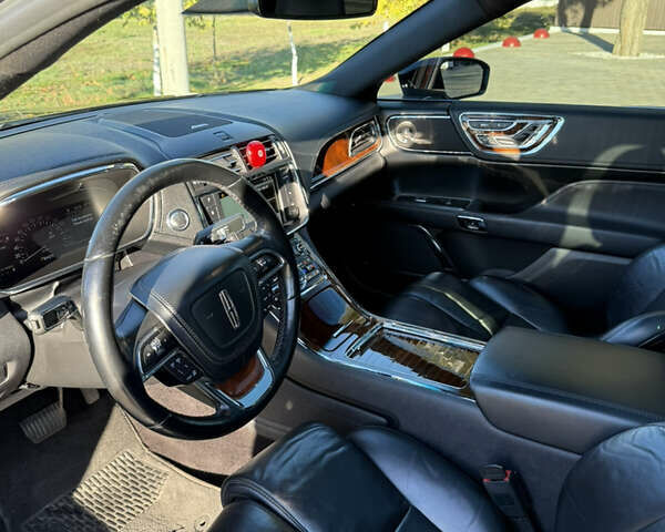 Синий Линкольн Континенталь, объемом двигателя 2.96 л и пробегом 108 тыс. км за 18500 $, фото 12 на Automoto.ua