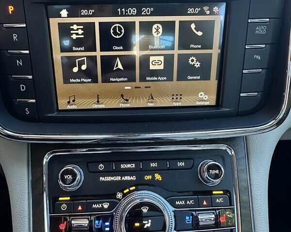 Синий Линкольн Континенталь, объемом двигателя 2.69 л и пробегом 73 тыс. км за 23000 $, фото 8 на Automoto.ua