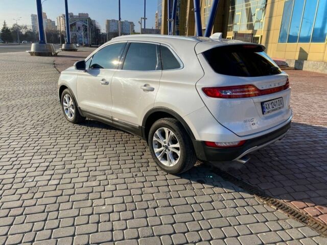 Белый Линкольн МКС, объемом двигателя 2 л и пробегом 73 тыс. км за 15500 $, фото 3 на Automoto.ua