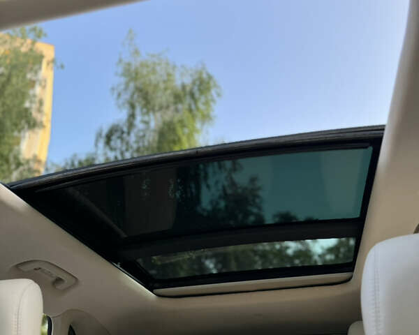 Білий Лінкольн МКС, об'ємом двигуна 2.26 л та пробігом 126 тис. км за 15200 $, фото 21 на Automoto.ua