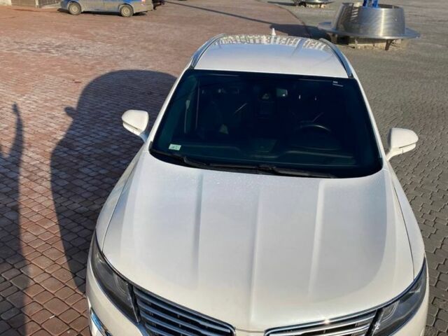 Белый Линкольн МКС, объемом двигателя 2 л и пробегом 73 тыс. км за 15500 $, фото 6 на Automoto.ua