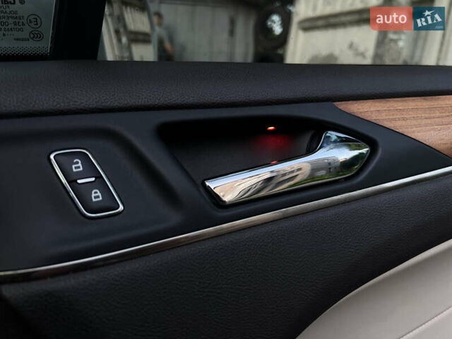 Білий Лінкольн МКС, об'ємом двигуна 2.26 л та пробігом 126 тис. км за 15200 $, фото 36 на Automoto.ua