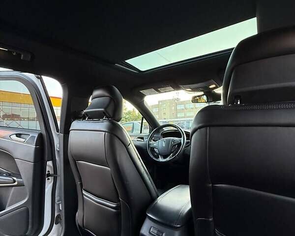 Белый Линкольн МКС, объемом двигателя 2 л и пробегом 188 тыс. км за 14700 $, фото 27 на Automoto.ua
