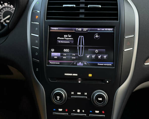 Білий Лінкольн МКС, об'ємом двигуна 2.26 л та пробігом 126 тис. км за 15200 $, фото 28 на Automoto.ua