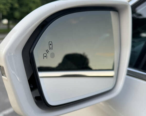 Білий Лінкольн МКС, об'ємом двигуна 2.26 л та пробігом 126 тис. км за 15200 $, фото 32 на Automoto.ua