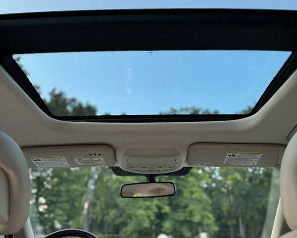 Білий Лінкольн МКС, об'ємом двигуна 2.26 л та пробігом 126 тис. км за 15200 $, фото 20 на Automoto.ua