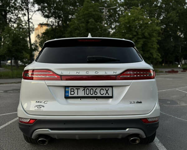 Білий Лінкольн МКС, об'ємом двигуна 2.26 л та пробігом 126 тис. км за 15200 $, фото 7 на Automoto.ua