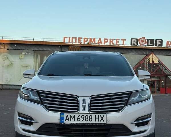 Белый Линкольн МКС, объемом двигателя 2 л и пробегом 188 тыс. км за 14700 $, фото 2 на Automoto.ua