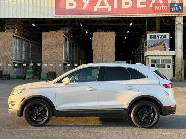 Белый Линкольн МКС, объемом двигателя 2 л и пробегом 188 тыс. км за 14700 $, фото 8 на Automoto.ua