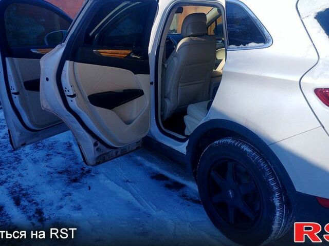 Белый Линкольн МКС, объемом двигателя 2 л и пробегом 129 тыс. км за 12499 $, фото 7 на Automoto.ua