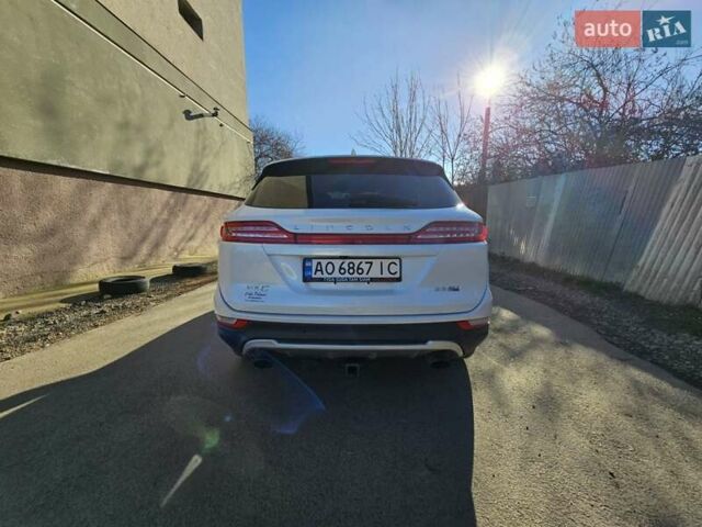 Белый Линкольн МКС, объемом двигателя 2.3 л и пробегом 148 тыс. км за 16500 $, фото 5 на Automoto.ua