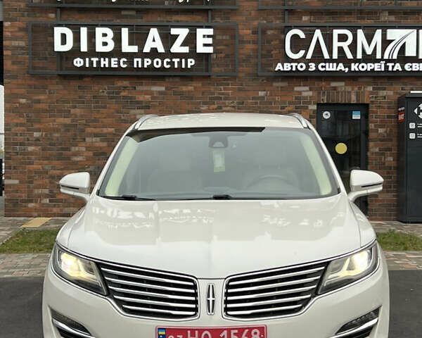 Белый Линкольн МКС, объемом двигателя 2 л и пробегом 171 тыс. км за 12500 $, фото 1 на Automoto.ua