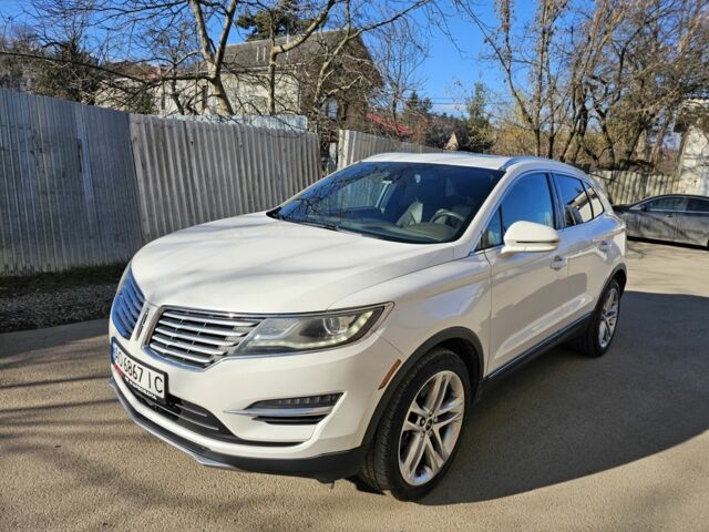 Белый Линкольн МКС, объемом двигателя 2.3 л и пробегом 150 тыс. км за 14500 $, фото 1 на Automoto.ua