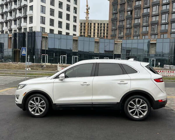 Белый Линкольн МКС, объемом двигателя 2 л и пробегом 171 тыс. км за 12500 $, фото 6 на Automoto.ua