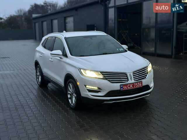 Белый Линкольн МКС, объемом двигателя 2 л и пробегом 190 тыс. км за 8200 $, фото 1 на Automoto.ua