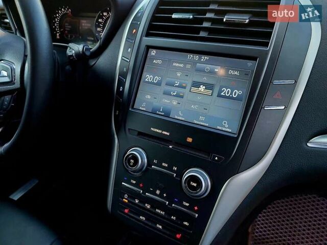 Белый Линкольн МКС, объемом двигателя 2 л и пробегом 128 тыс. км за 12750 $, фото 10 на Automoto.ua