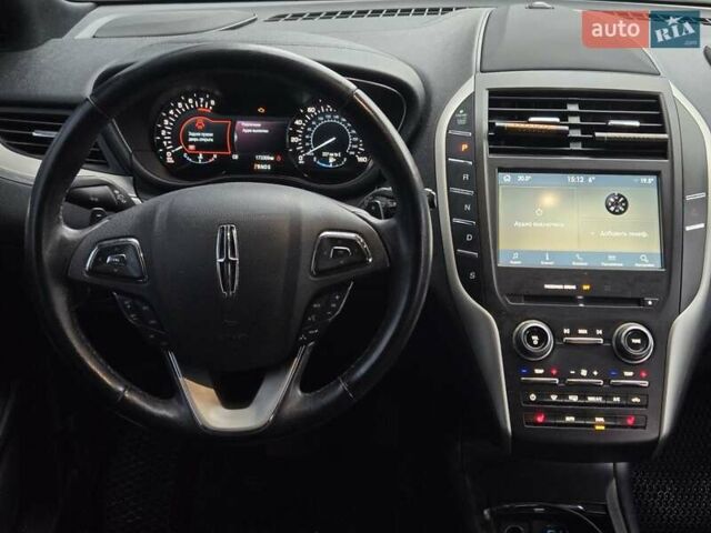 Білий Лінкольн МКС, об'ємом двигуна 2 л та пробігом 170 тис. км за 12500 $, фото 22 на Automoto.ua