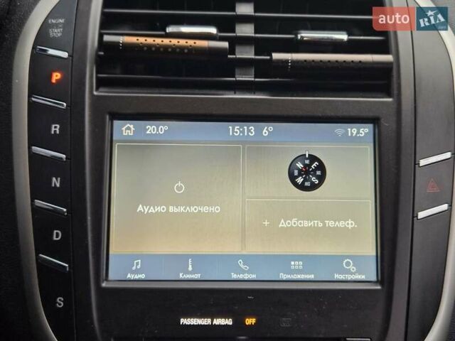 Білий Лінкольн МКС, об'ємом двигуна 2 л та пробігом 170 тис. км за 12500 $, фото 29 на Automoto.ua