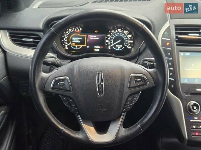 Білий Лінкольн МКС, об'ємом двигуна 2 л та пробігом 170 тис. км за 12500 $, фото 26 на Automoto.ua