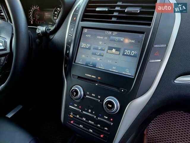 Белый Линкольн МКС, объемом двигателя 2 л и пробегом 128 тыс. км за 12750 $, фото 9 на Automoto.ua