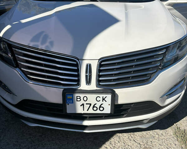 Белый Линкольн МКС, объемом двигателя 2 л и пробегом 97 тыс. км за 16000 $, фото 19 на Automoto.ua