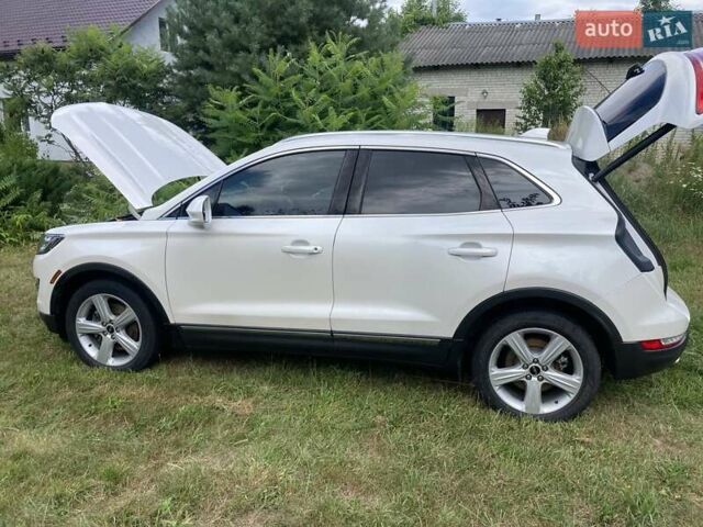 Белый Линкольн МКС, объемом двигателя 1.99 л и пробегом 191 тыс. км за 13200 $, фото 8 на Automoto.ua