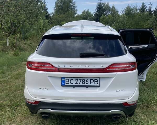 Белый Линкольн МКС, объемом двигателя 1.99 л и пробегом 191 тыс. км за 13200 $, фото 7 на Automoto.ua