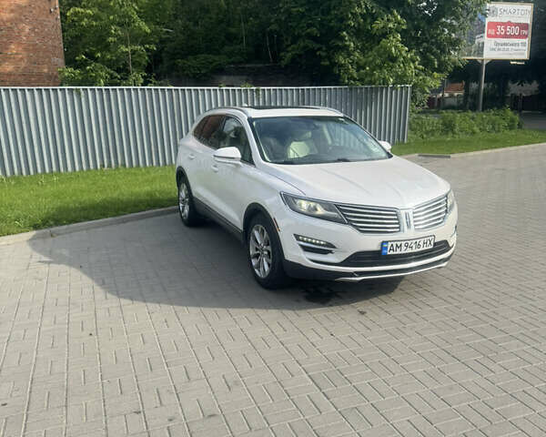 Білий Лінкольн МКС, об'ємом двигуна 2 л та пробігом 180 тис. км за 13100 $, фото 1 на Automoto.ua
