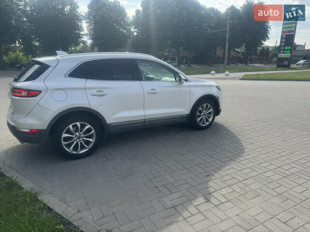 Білий Лінкольн МКС, об'ємом двигуна 2 л та пробігом 180 тис. км за 13100 $, фото 10 на Automoto.ua