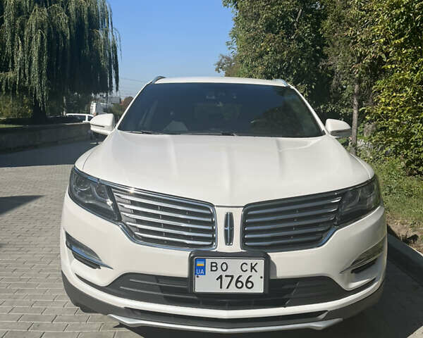 Белый Линкольн МКС, объемом двигателя 2 л и пробегом 97 тыс. км за 16000 $, фото 6 на Automoto.ua