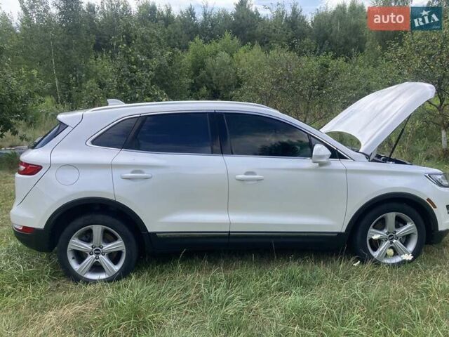 Белый Линкольн МКС, объемом двигателя 1.99 л и пробегом 191 тыс. км за 13200 $, фото 5 на Automoto.ua