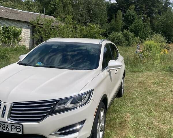 Белый Линкольн МКС, объемом двигателя 1.99 л и пробегом 191 тыс. км за 13200 $, фото 2 на Automoto.ua