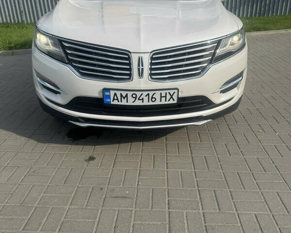 Білий Лінкольн МКС, об'ємом двигуна 2 л та пробігом 180 тис. км за 13100 $, фото 13 на Automoto.ua